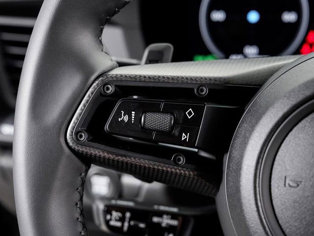 Certified 2025 Porsche 911 Carrera image 15