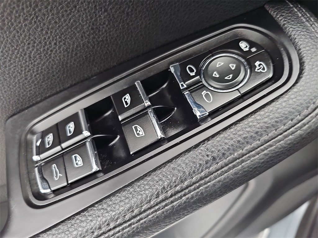 Used 2018 Porsche Macan image 41