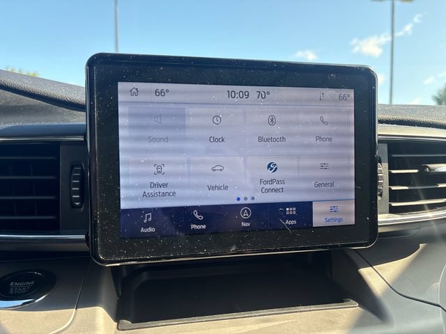 Used 2023 Ford Explorer XLT w/ Equipment Group 202A AWD/4WD image 22