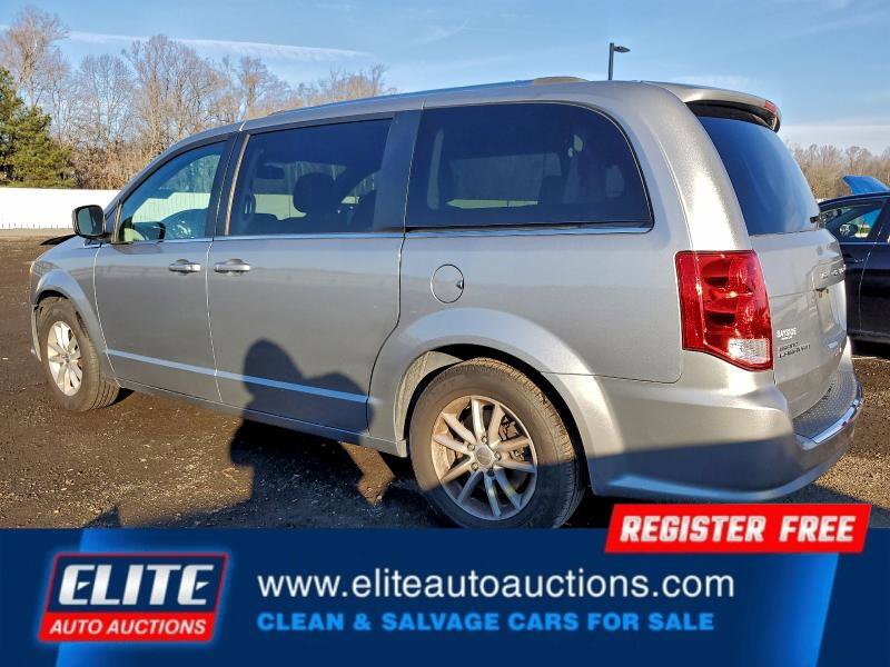 Used 2019 Dodge Grand Caravan SXT image 3