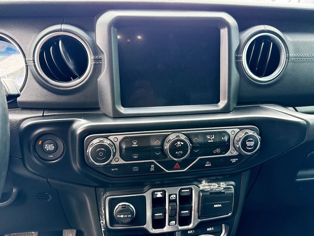 Used 2021 Jeep Wrangler Unlimited Sahara AWD/4WD image 14