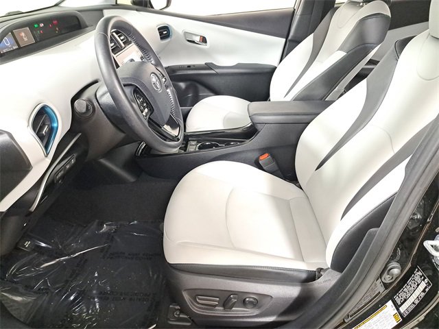 Used 2022 Toyota Prius XLE image 19