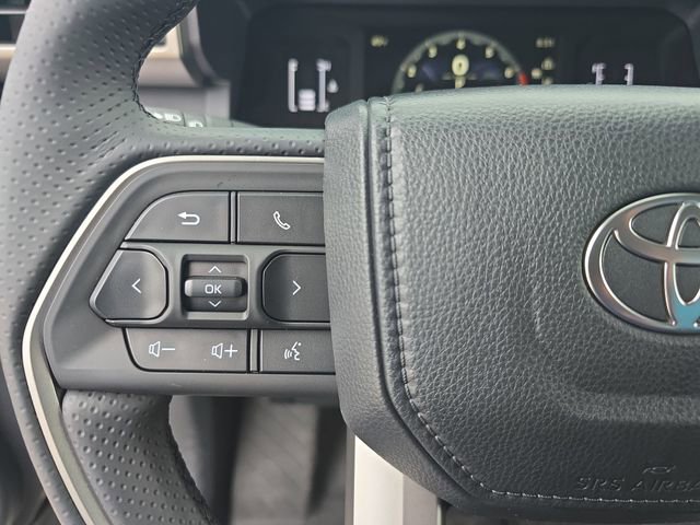 Used 2025 Toyota 4Runner SR5 image 17