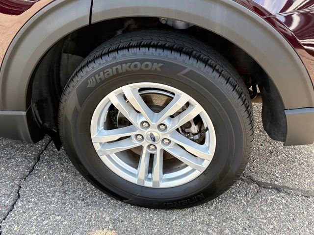 Certified 2023 Ford Explorer XLT w/ Equipment Group 202A image 5