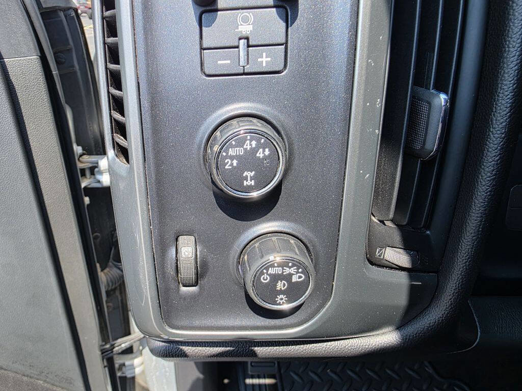 Used 2016 Chevrolet Silverado 1500 LT w/ All Star Edition image 26