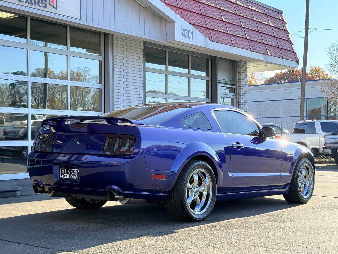Used 2005 Ford Mustang GT Premium image 3