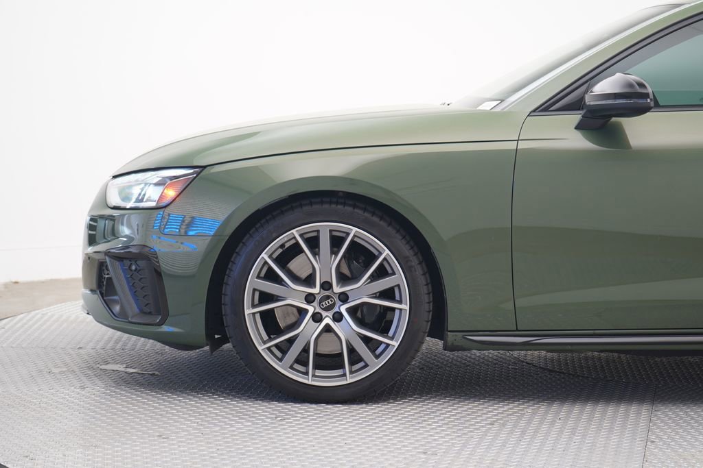 Used 2023 Audi S4 Premium Plus w/ Premium Plus Package image 2