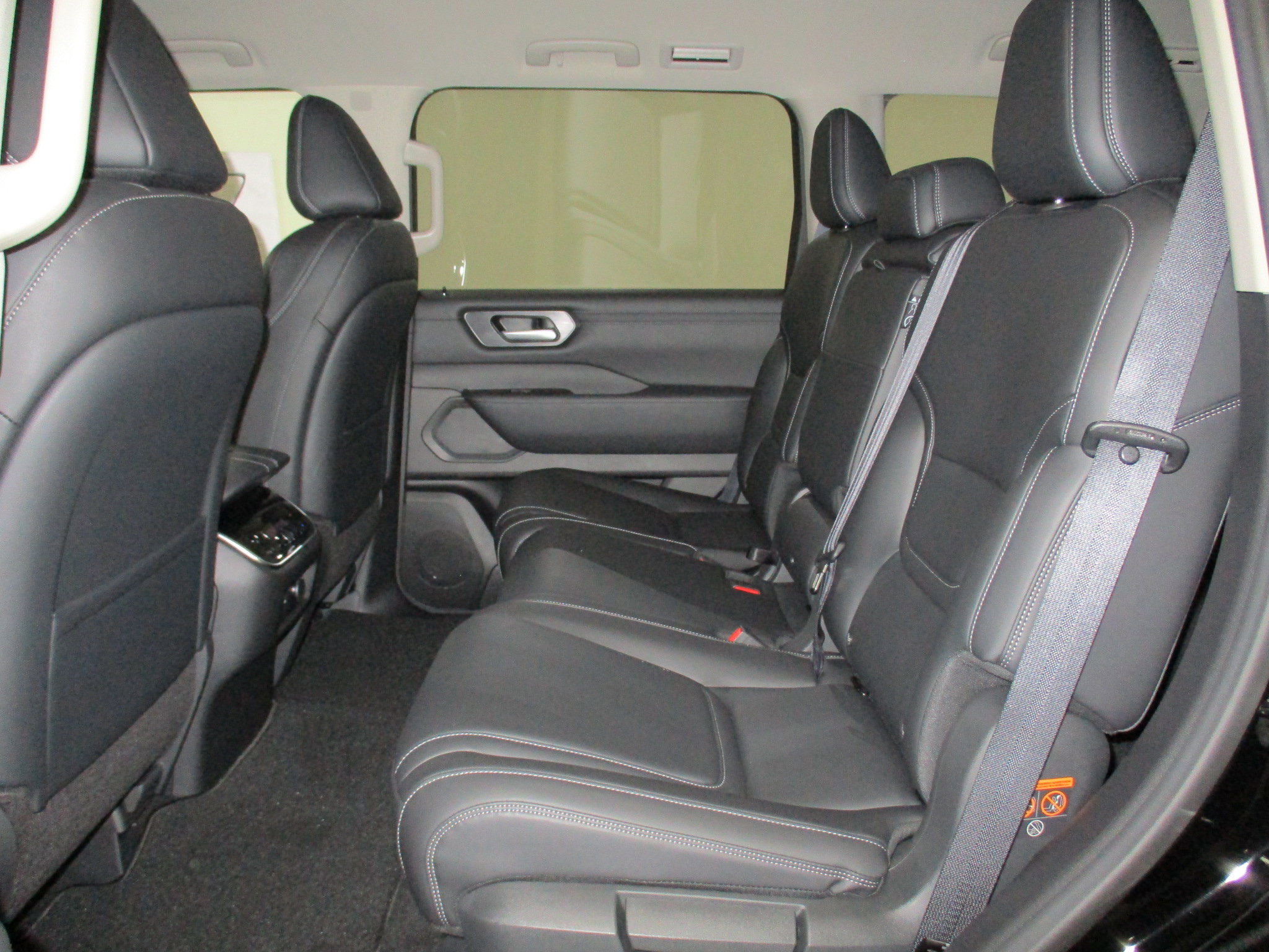 New 2026 Nissan Armada SV image 24