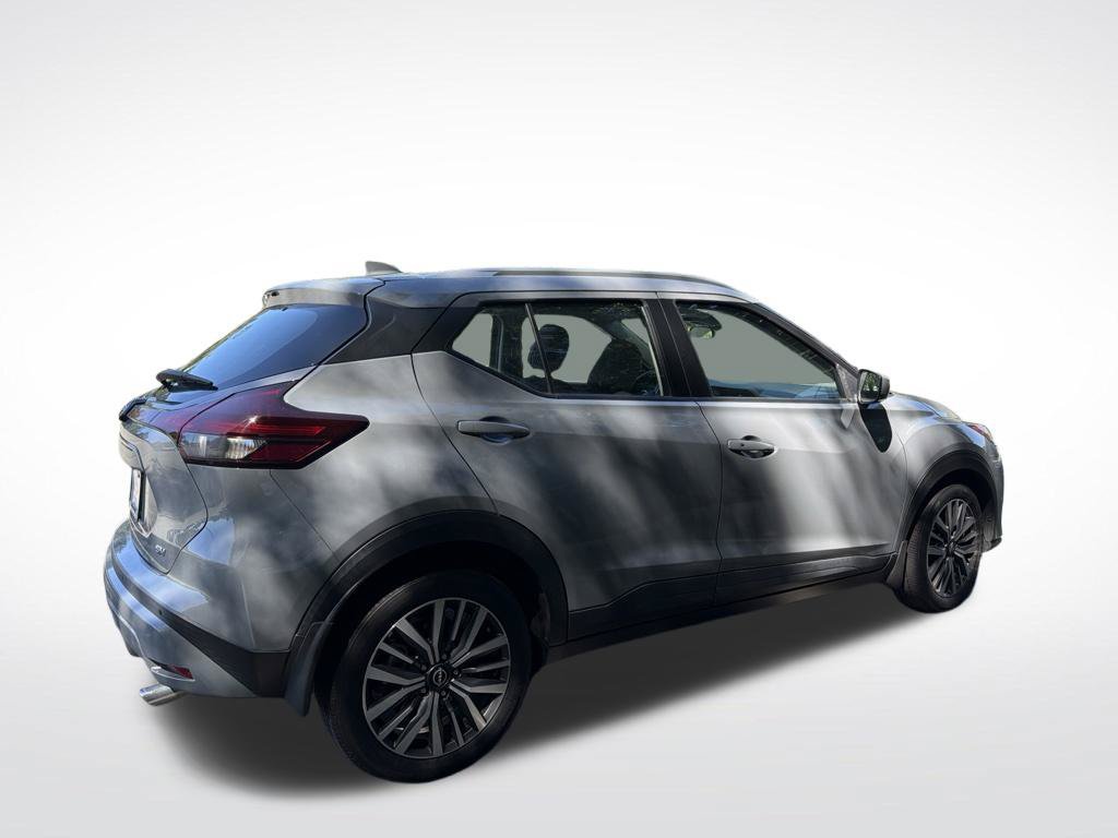 Used 2023 Nissan Kicks SV FWD image 12
