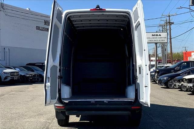 New 2026 Mercedes-Benz Sprinter 2500 image 4