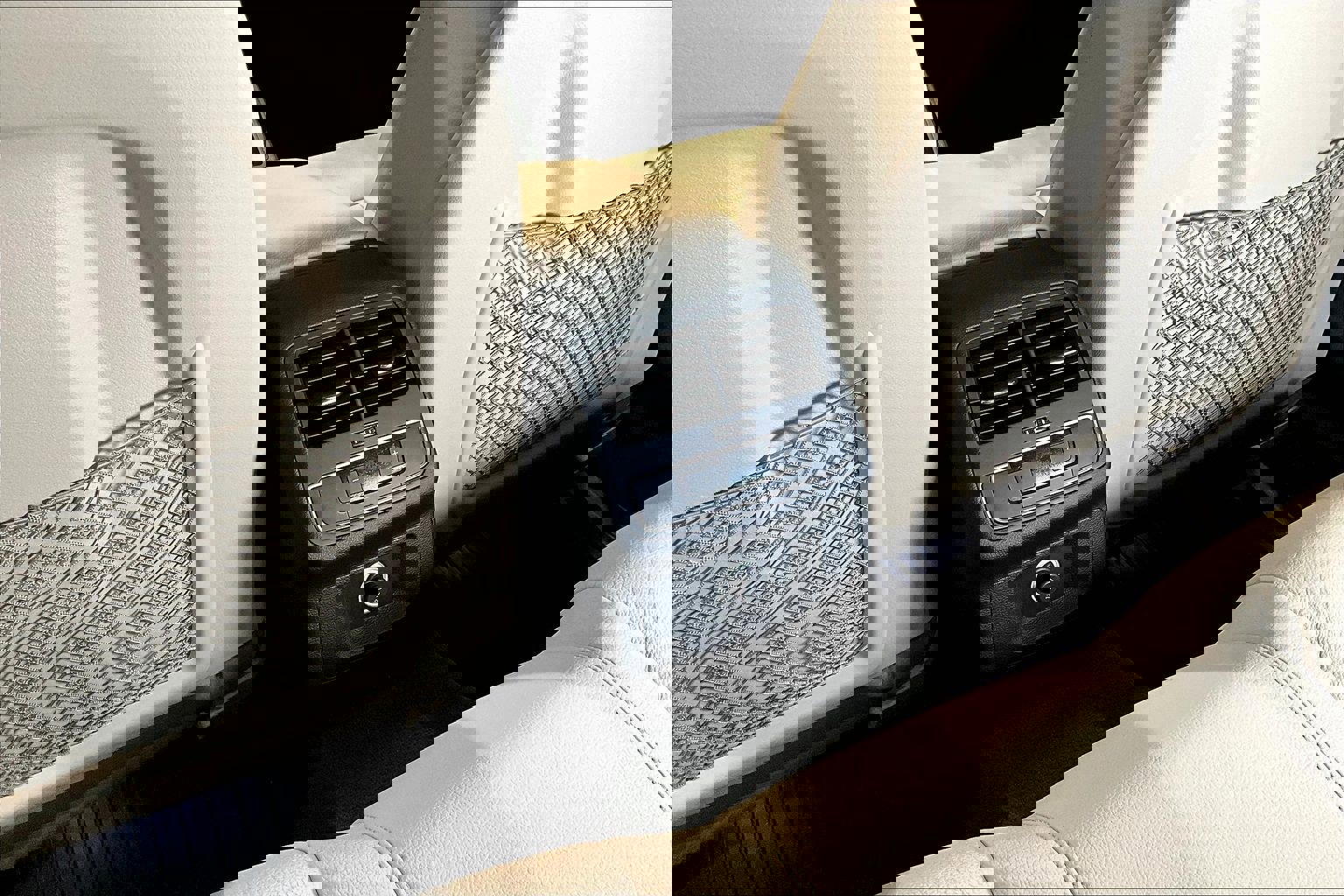 Used 2017 Audi A4 2.0T Premium w/ Convenience Package image 10