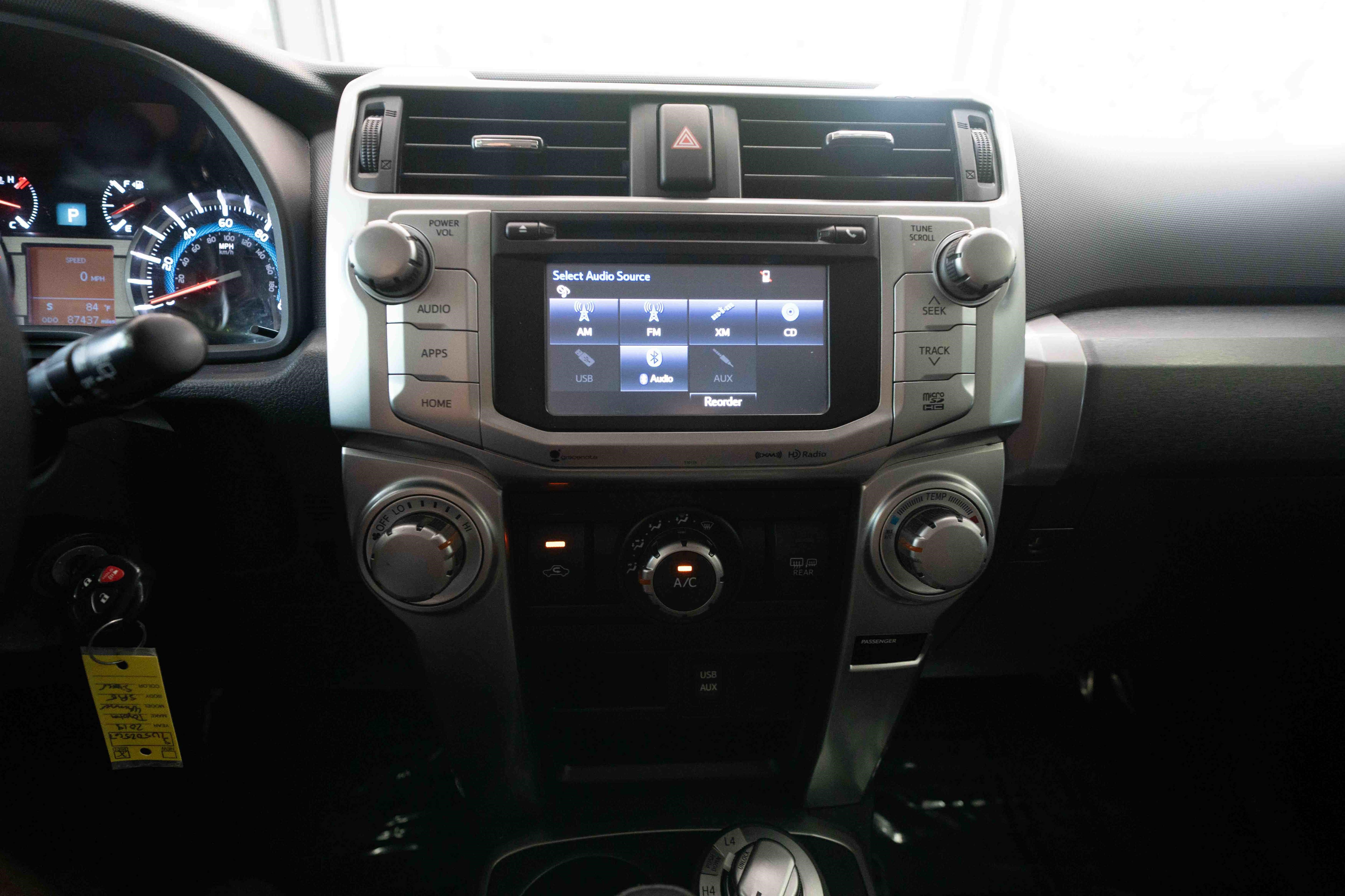 Used 2018 Toyota 4Runner SR5 AWD/4WD image 17