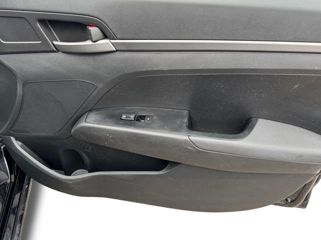 Used 2018 Hyundai Elantra SE image 13