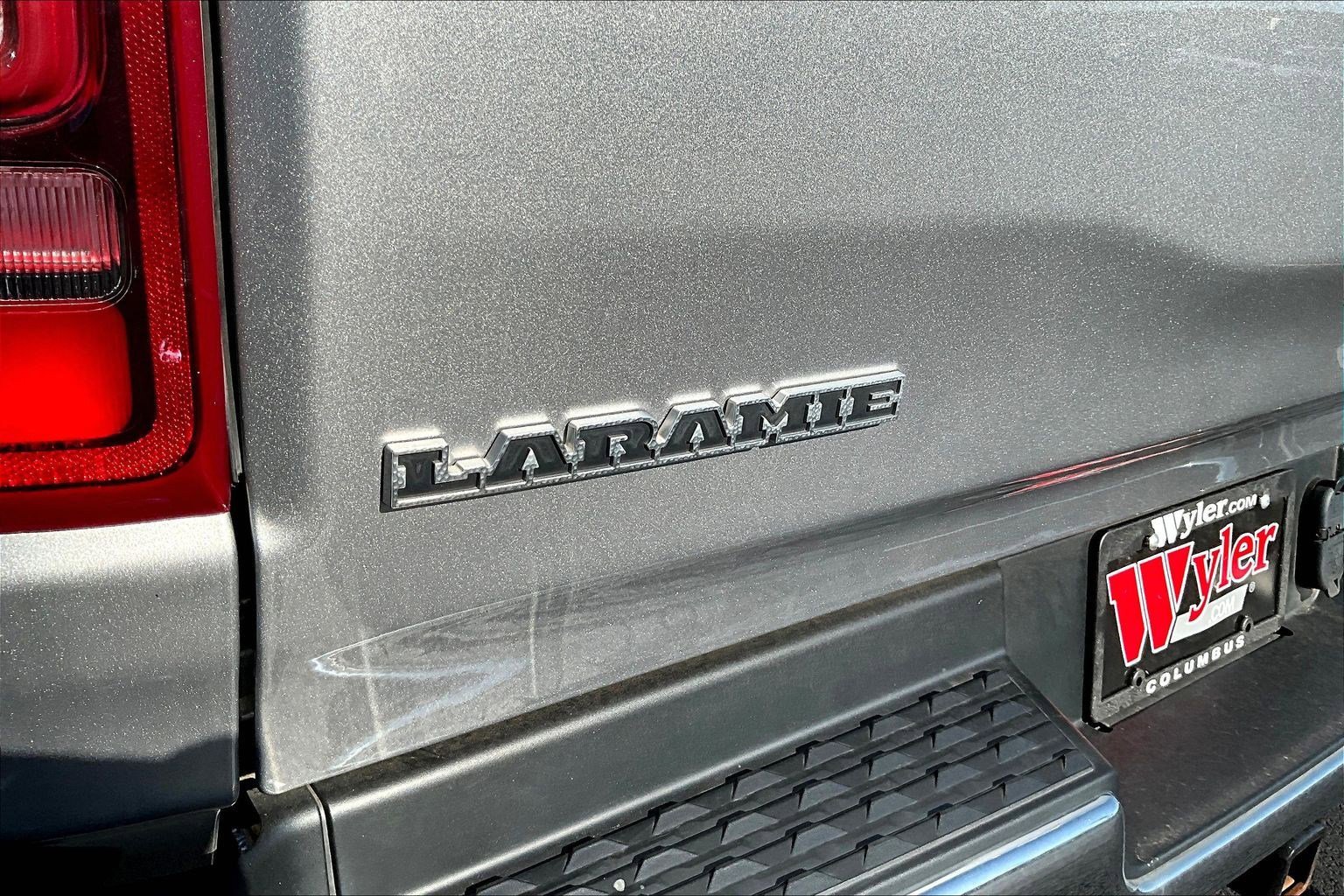Used 2023 RAM 1500 Laramie AWD/4WD image 23