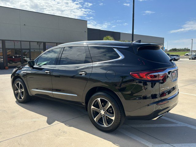 Used 2020 Buick Enclave Essence w/ Sport Touring Edition image 8