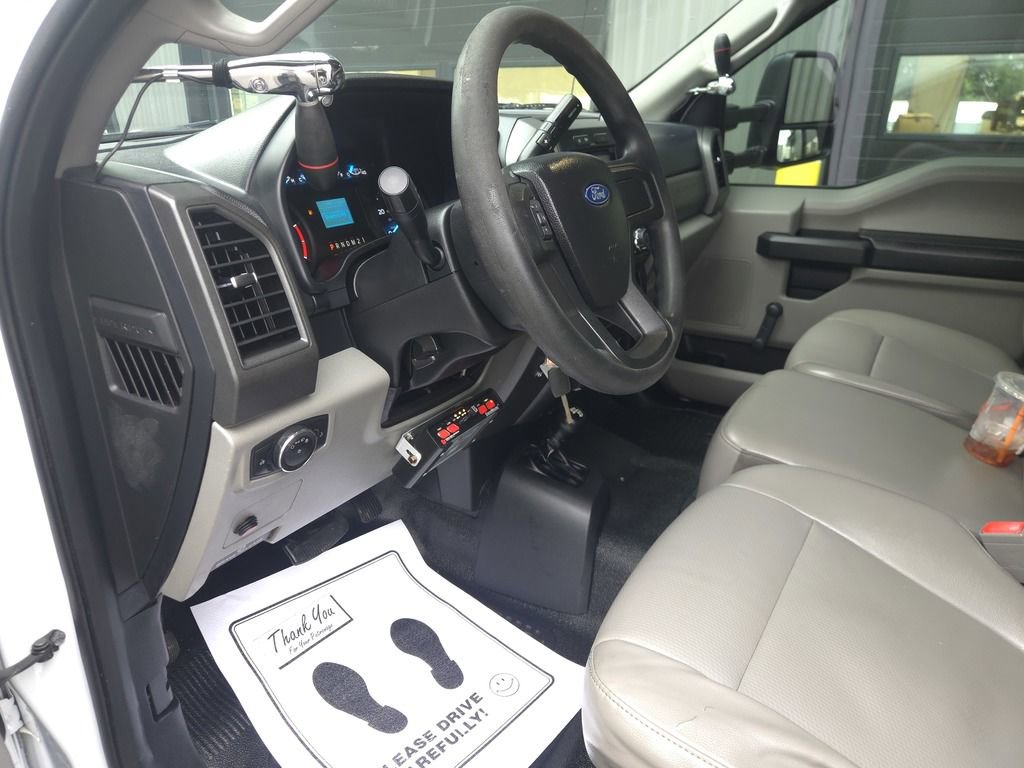 Used 2017 Ford F550 image 13