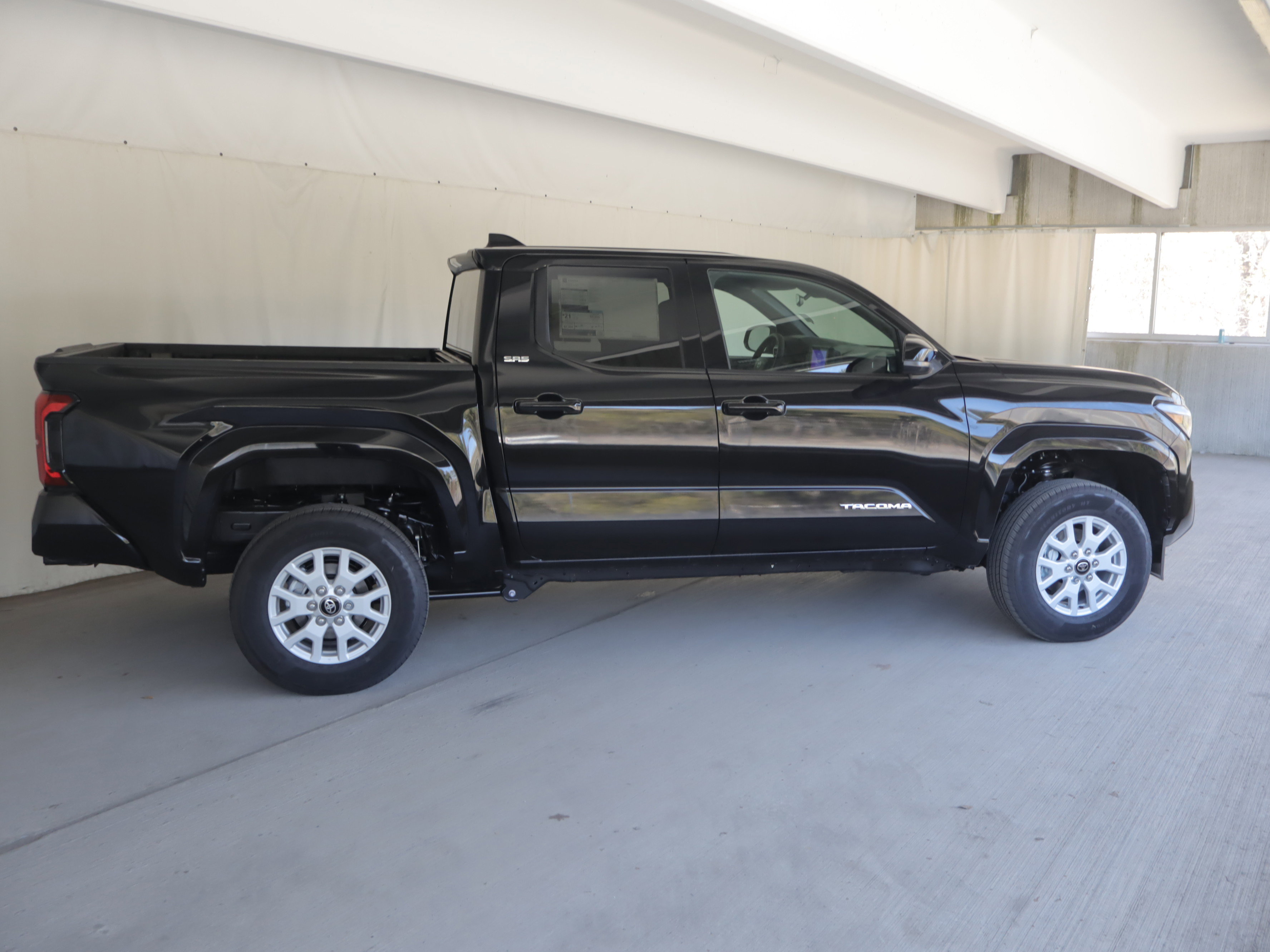 New 2026 Toyota Tacoma SR5 AWD/4WD image 4