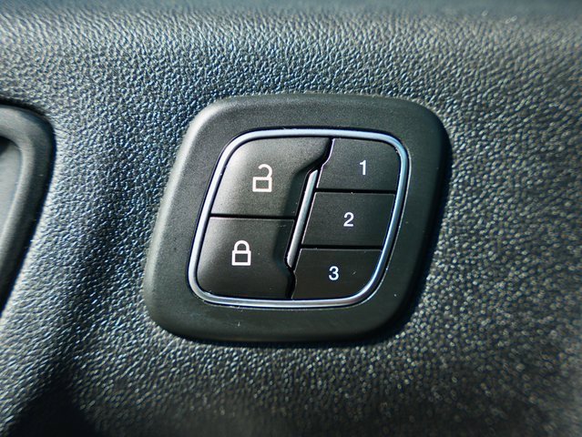 Used 2022 Ford Escape Titanium image 30