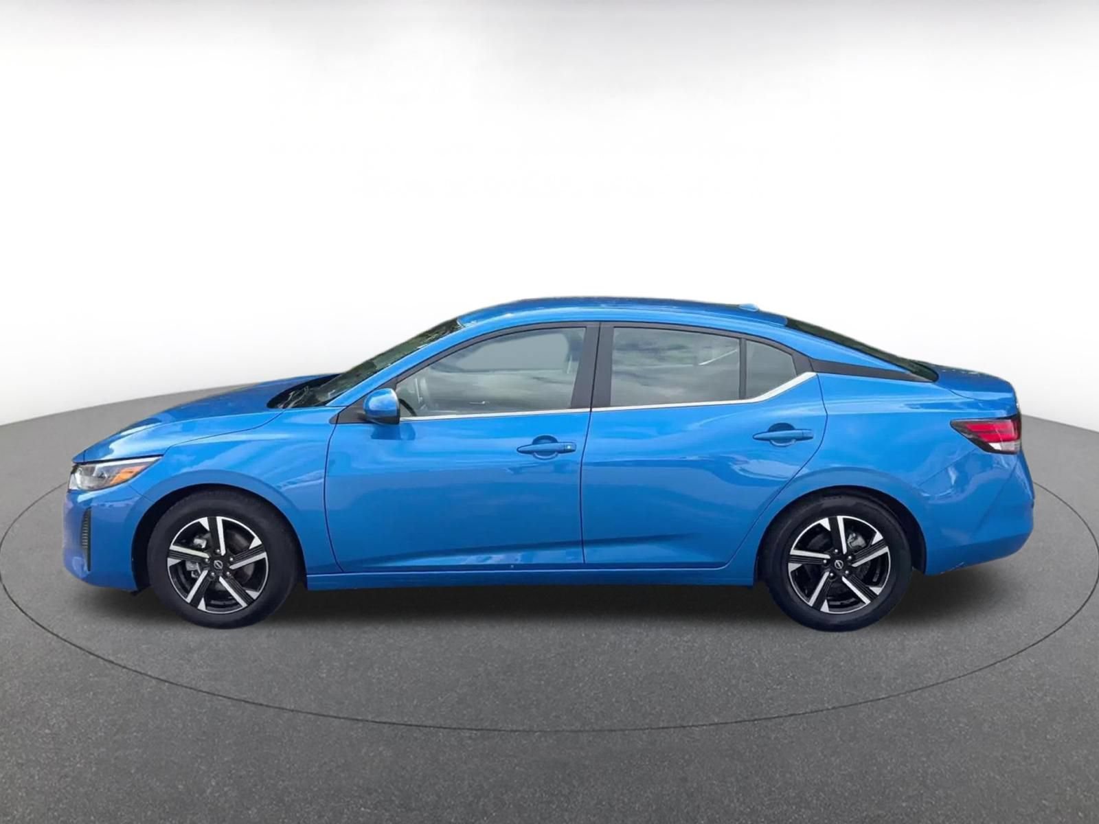 Used 2025 Nissan Sentra SV FWD image 7