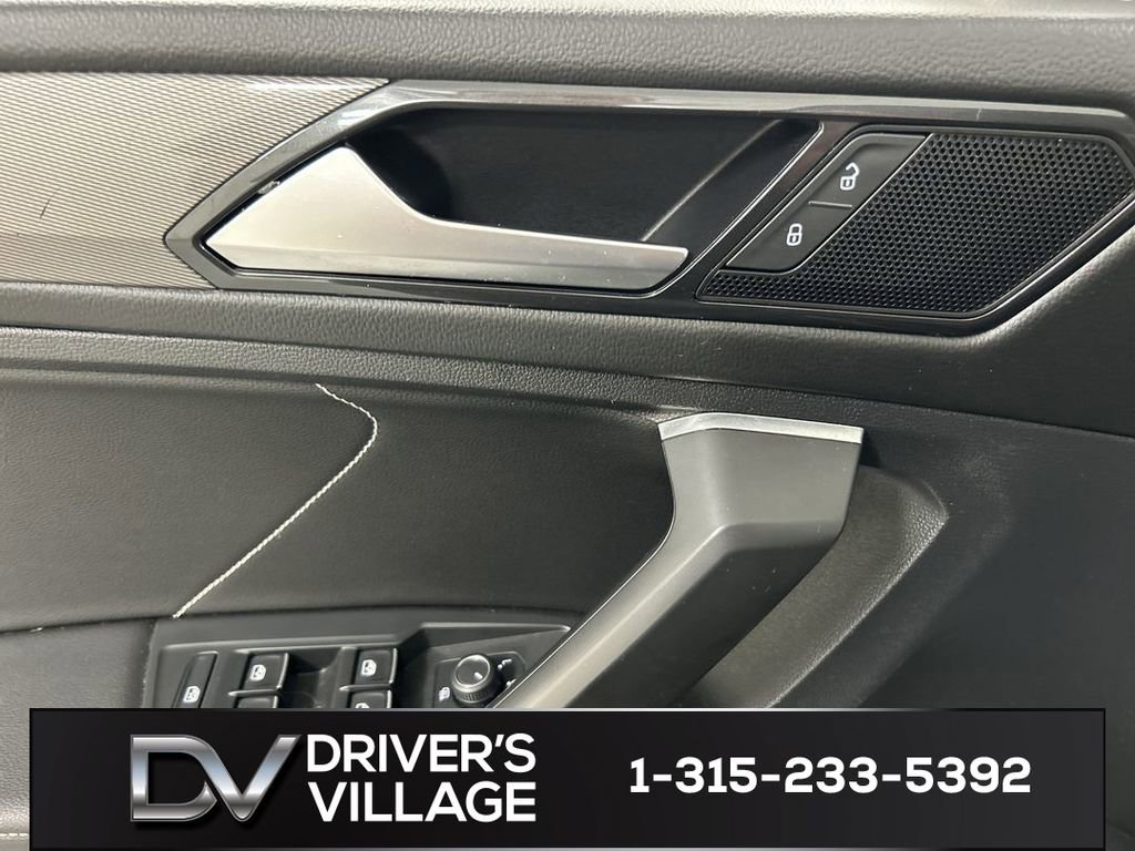 Certified 2022 Volkswagen Tiguan SE AWD/4WD image 11