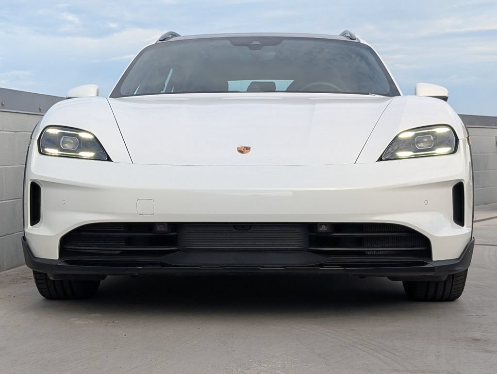 Certified 2025 Porsche Taycan 4S AWD/4WD image 8
