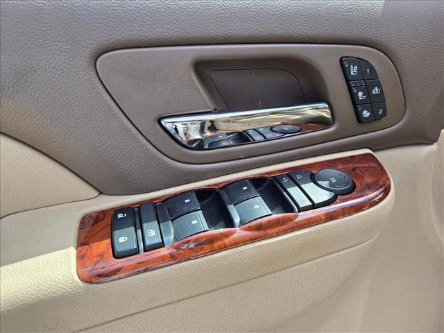 Used 2014 Chevrolet Suburban LTZ image 12