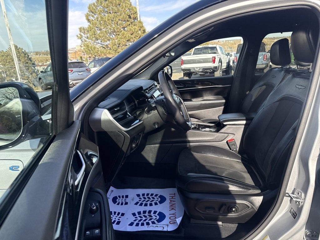 Used 2022 Jeep Grand Cherokee Trailhawk w/ Advanced Protech Group II image 11