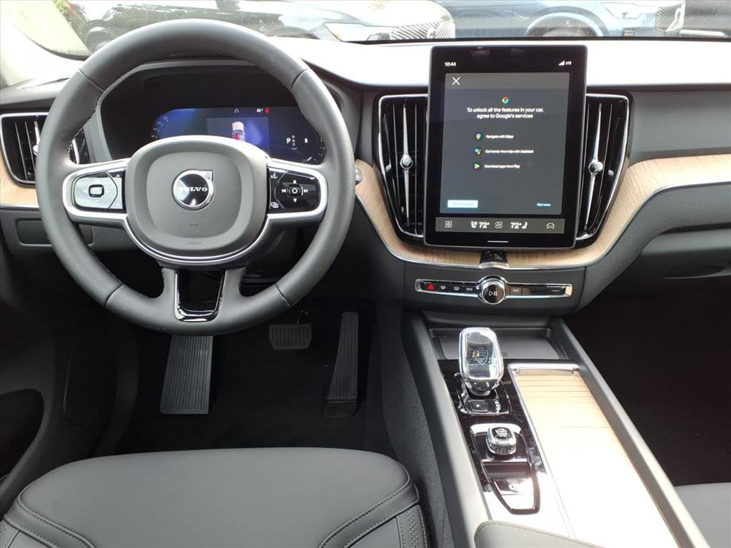 New 2026 Volvo XC60 B5 Plus w/ Protection Package Premier AWD/4WD image 9