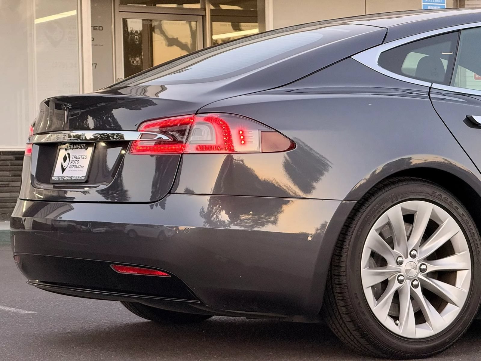 Used 2020 Tesla Model S Long Range AWD/4WD image 9