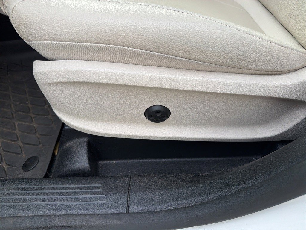 Used 2023 Mercedes-Benz GLA 250 4MATIC image 12