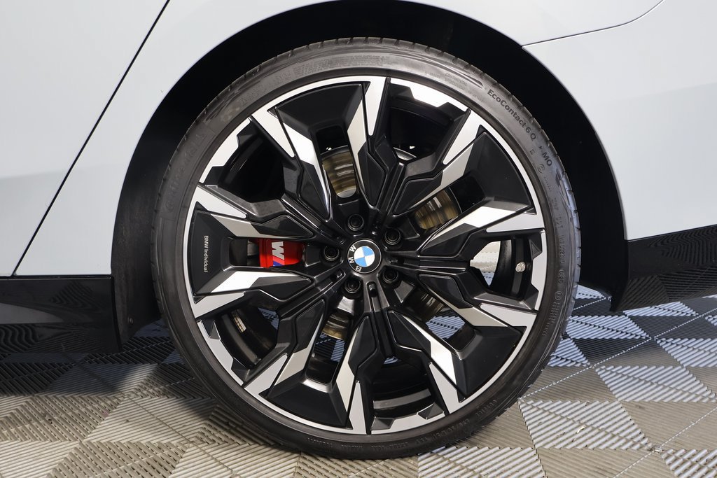 Used 2026 BMW 530i RWD image 16