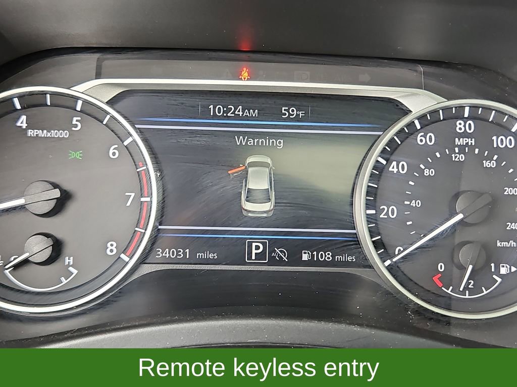 Used 2025 Nissan Sentra SR w/ SR Premium Package FWD image 13