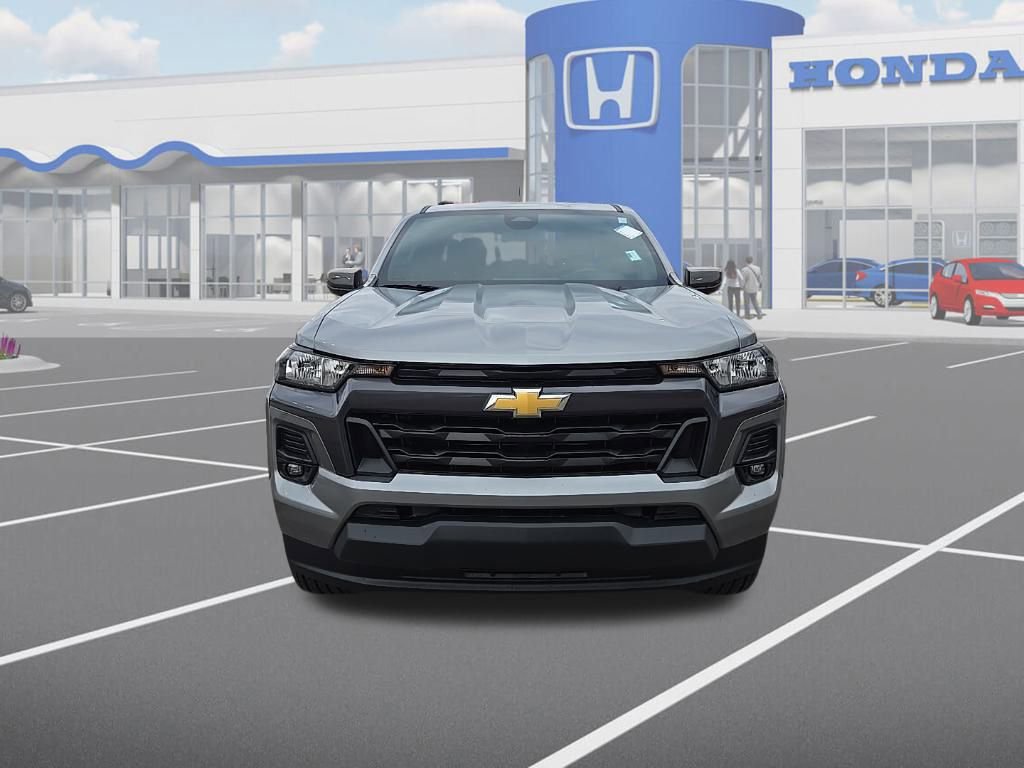 Used 2023 Chevrolet Colorado LT w/ LT Convenience Package image 2