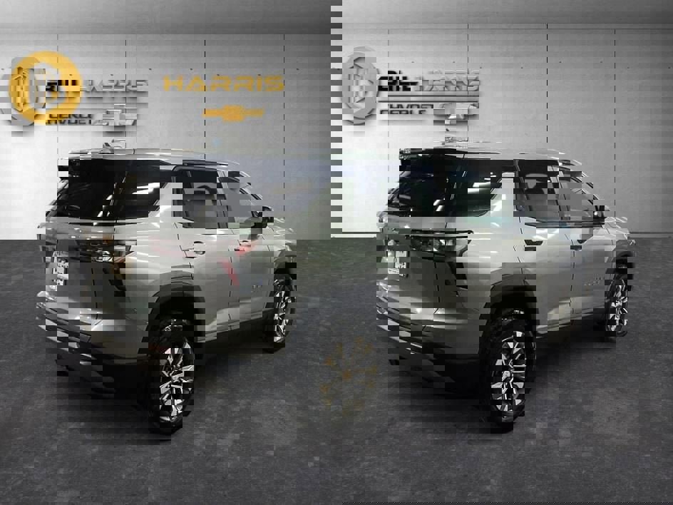 New 2026 Chevrolet Equinox LT image 2