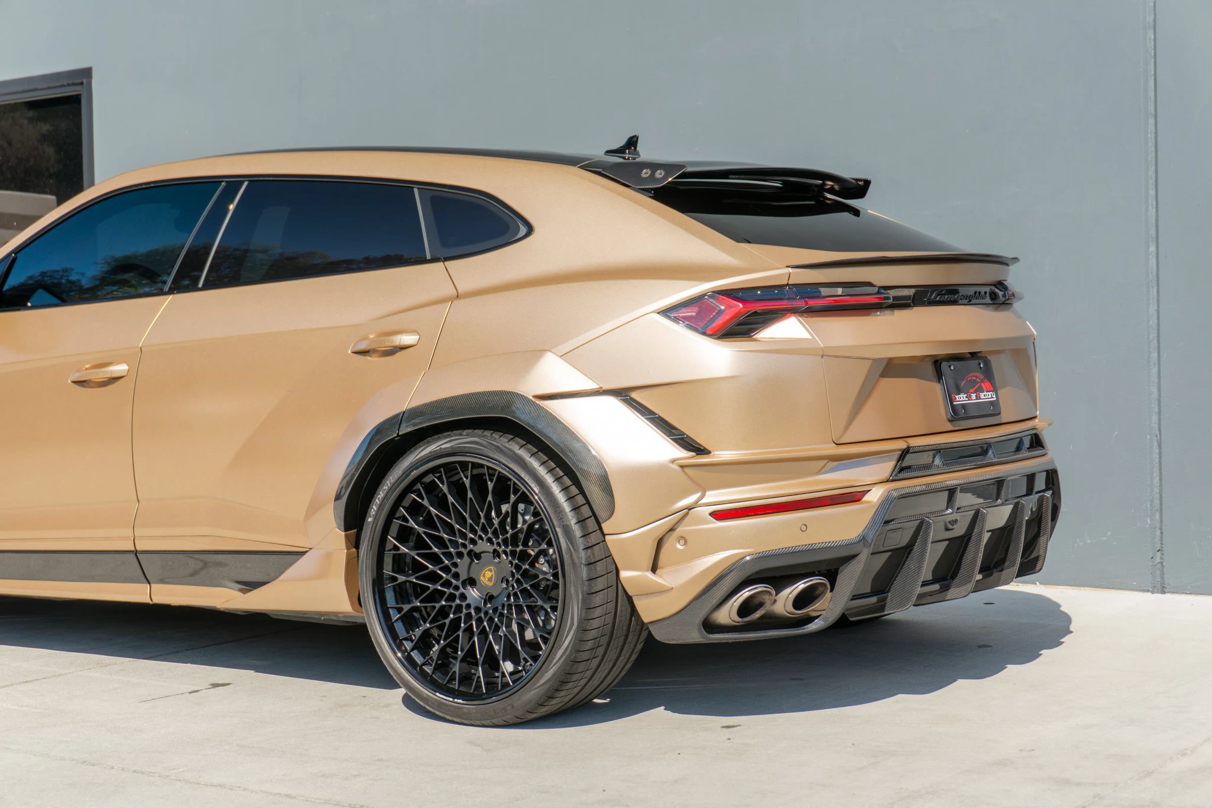 Used 2023 Lamborghini Urus Performante AWD/4WD image 21