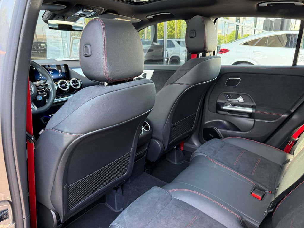 Certified 2026 Mercedes-Benz GLA 35 AMG 4MATIC image 24