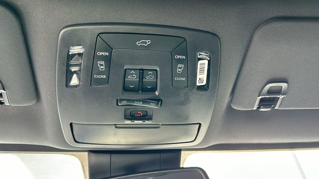 Used 2024 Toyota Sienna XSE w/ XSE Plus Package image 24