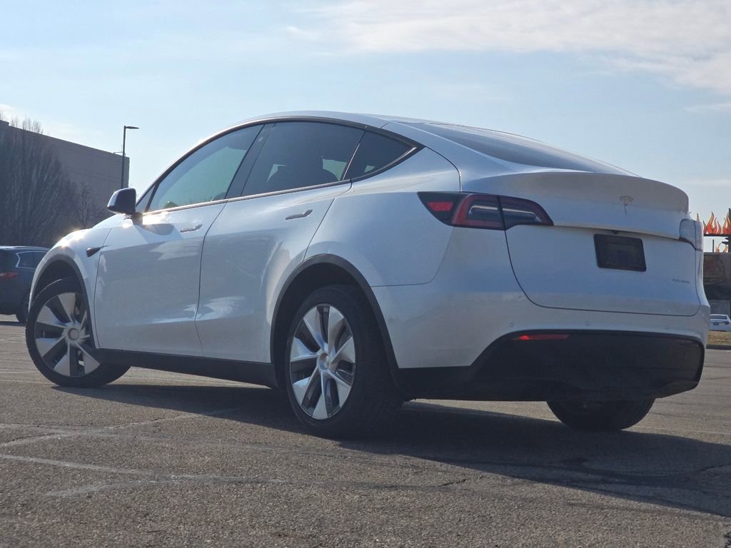 Used 2020 Tesla Model Y Long Range image 12