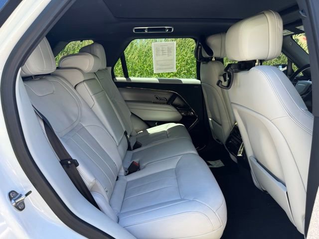 Used 2025 Land Rover Range Rover Sport SE AWD/4WD image 17