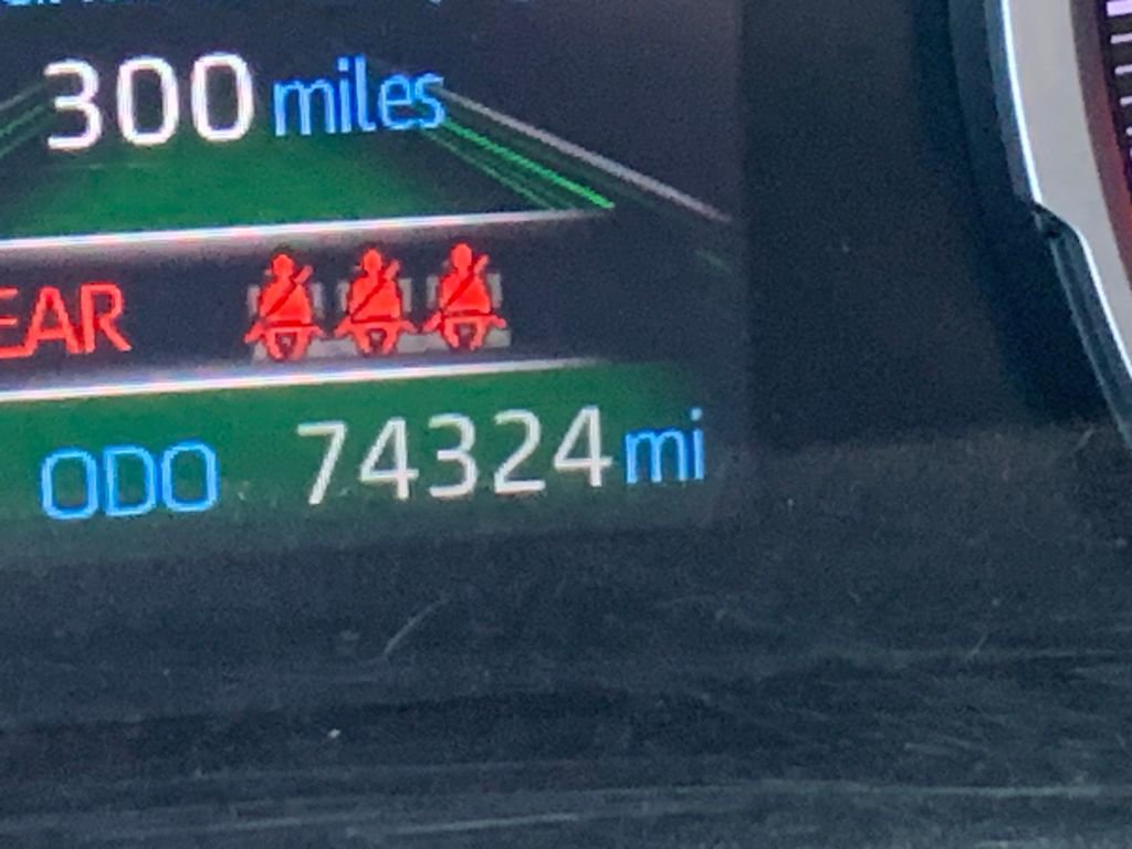 Used 2021 Toyota RAV4 XLE Premium image 19