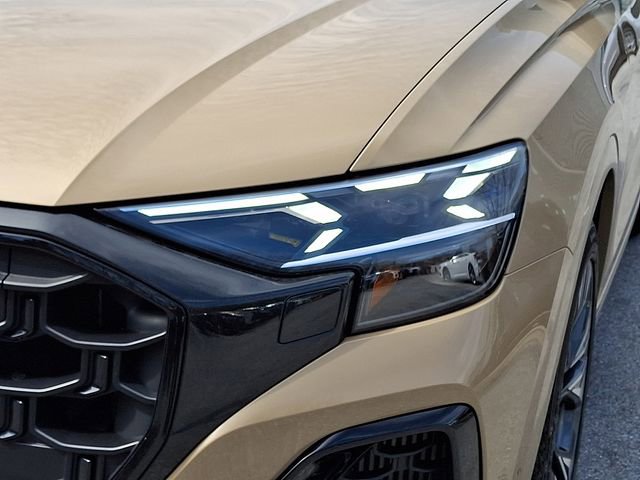 Used 2024 Audi Q8 Prestige image 9