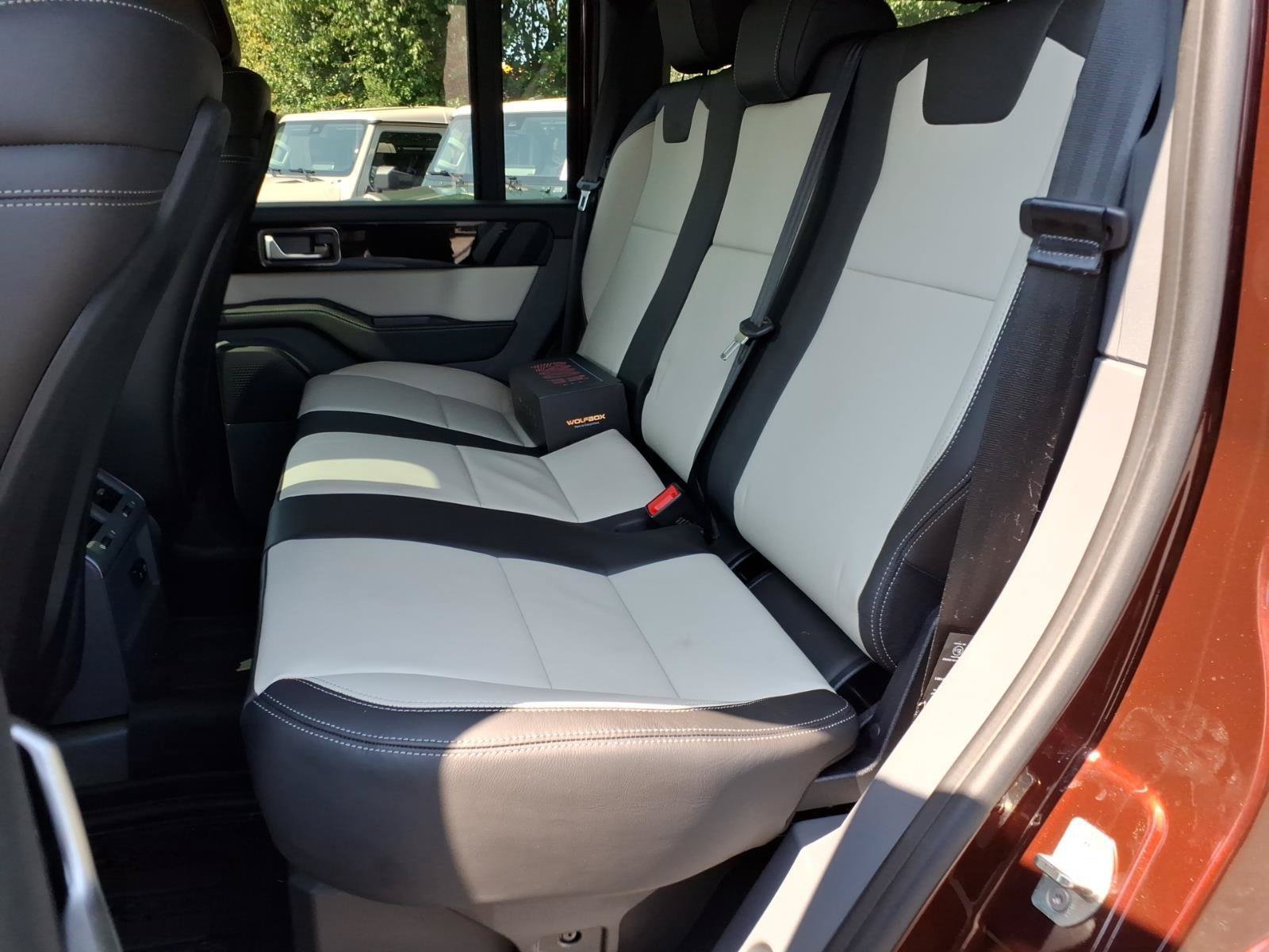 Used 2025 INEOS Grenadier Station Wagon AWD/4WD image 21