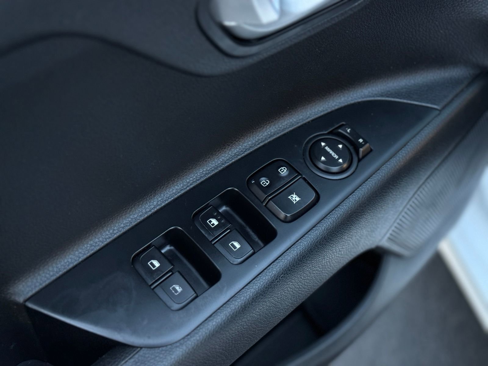 Used 2022 Kia Rio S image 13