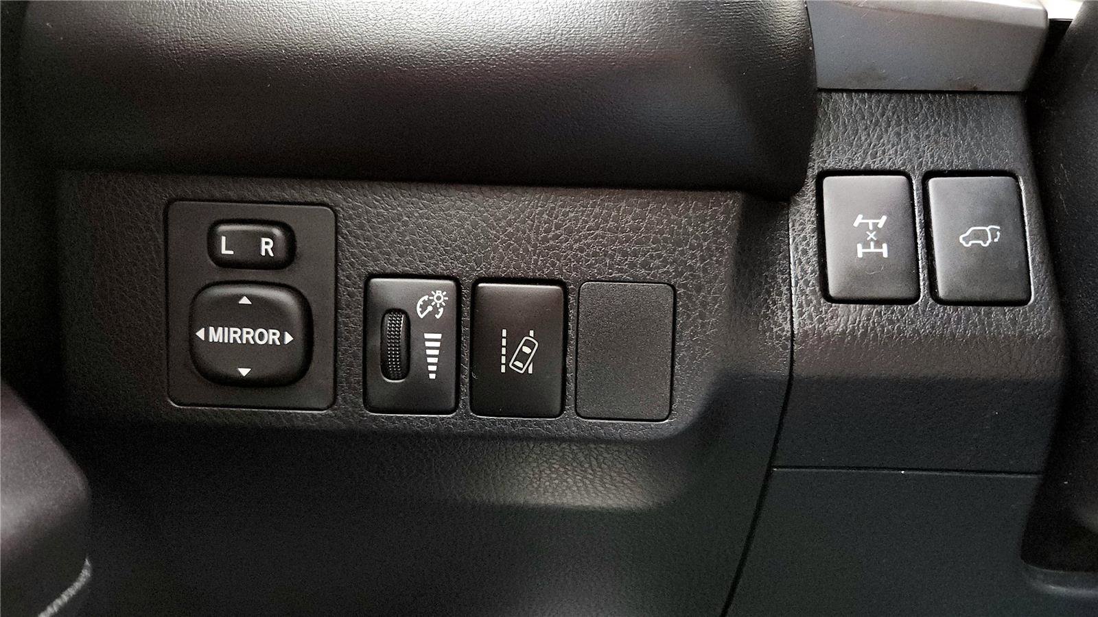 Used 2018 Toyota RAV4 XLE image 31