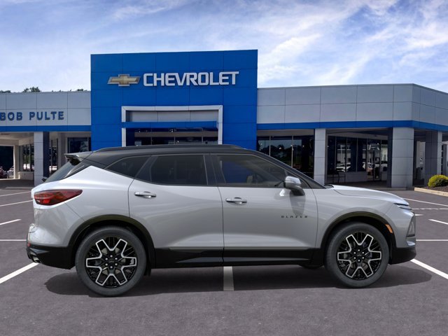 New 2026 Chevrolet Blazer RS w/ LPO, Floor Liner Package FWD image 5