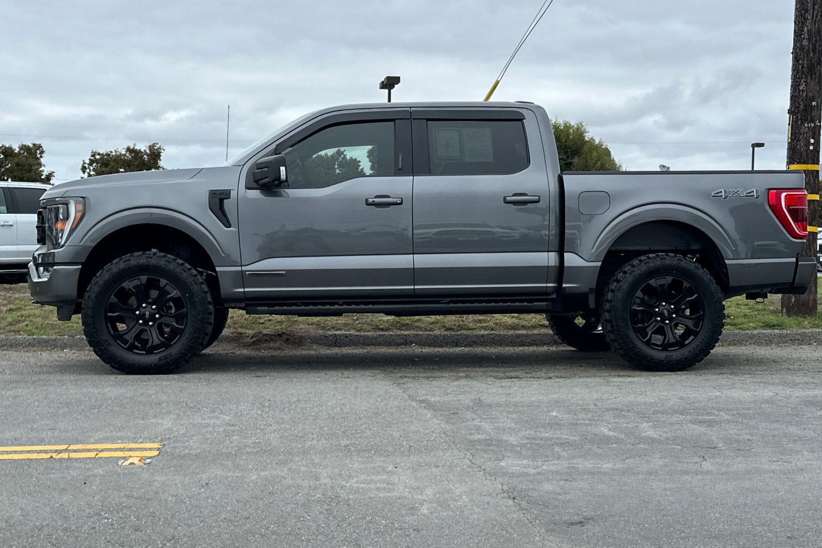 Used 2023 Ford F150 XLT w/ Equipment Group 302A High image 3