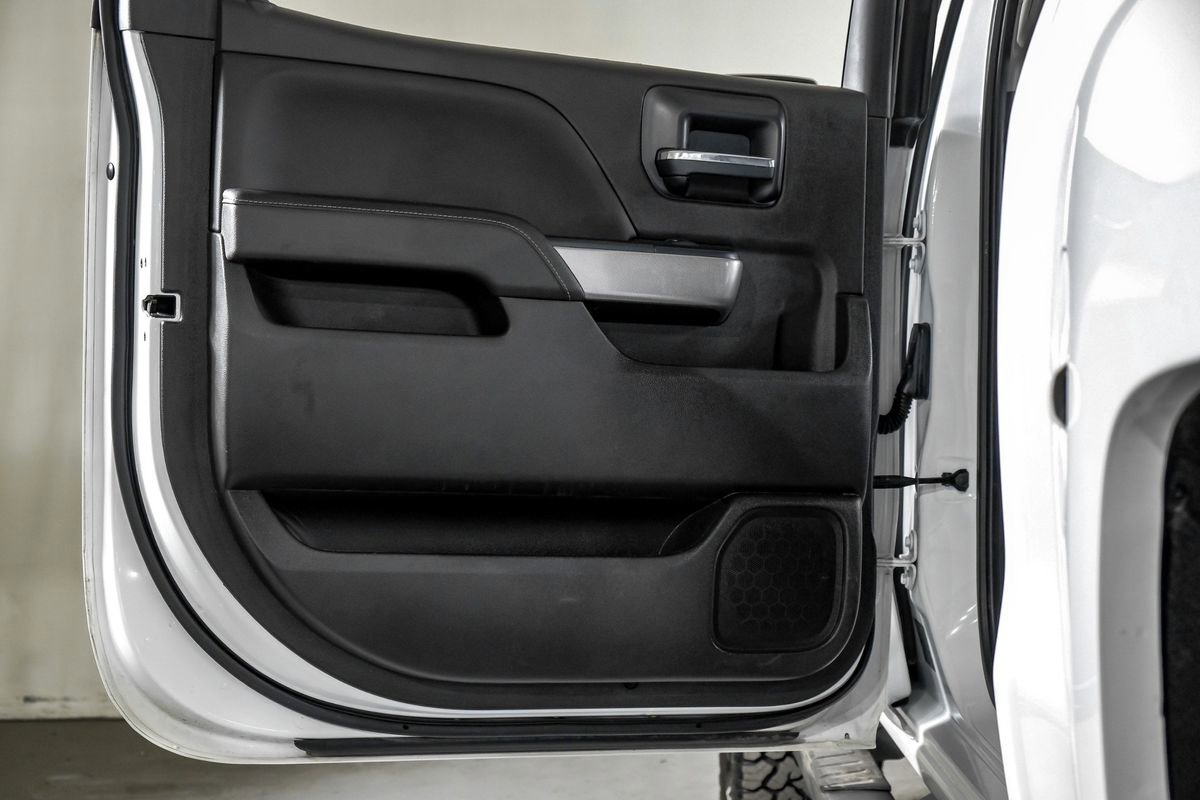 Used 2018 Chevrolet Silverado 1500 LTZ Z71 w/ LTZ Plus Package AWD/4WD image 36