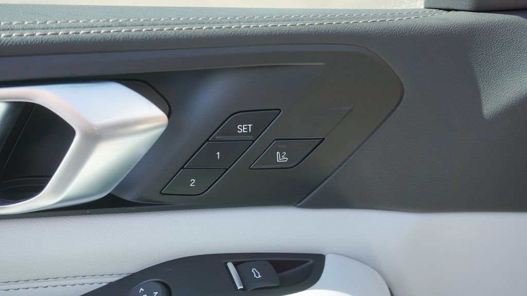 New 2026 BMW X5 xDrive40i image 10