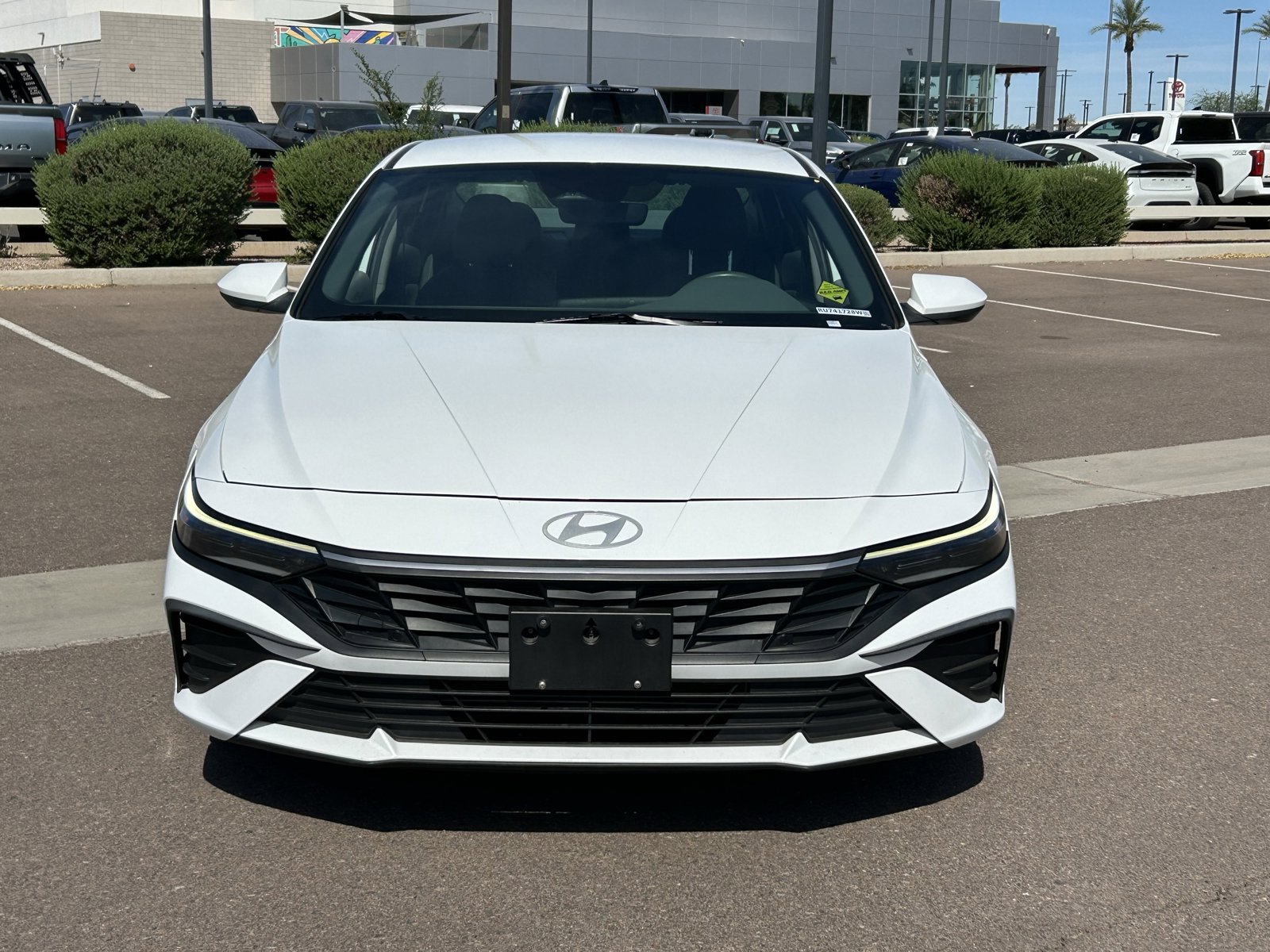 Used 2024 Hyundai Elantra SEL FWD image 8