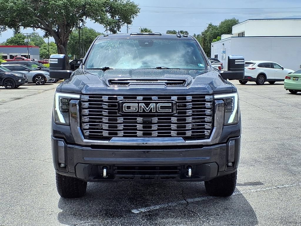 Used 2024 GMC Sierra 2500 Denali Ultimate AWD/4WD image 2